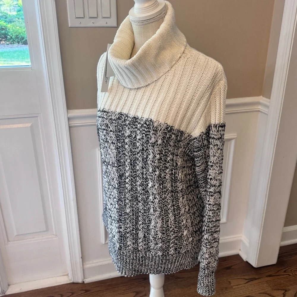 Workshop Republic clothing women’s size medium‎ turtleneck sweater